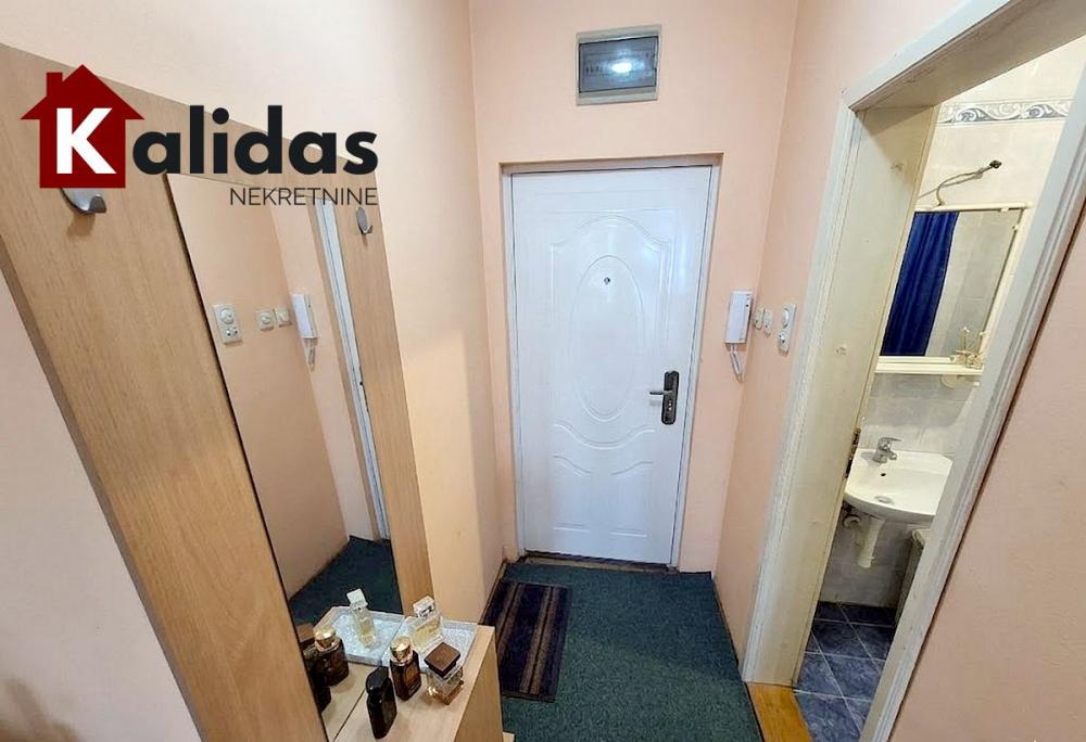 Slika 4 - Stan,NOVI SAD,CARA DUŠANA,kv: 23, € 85000, ID: 1008799