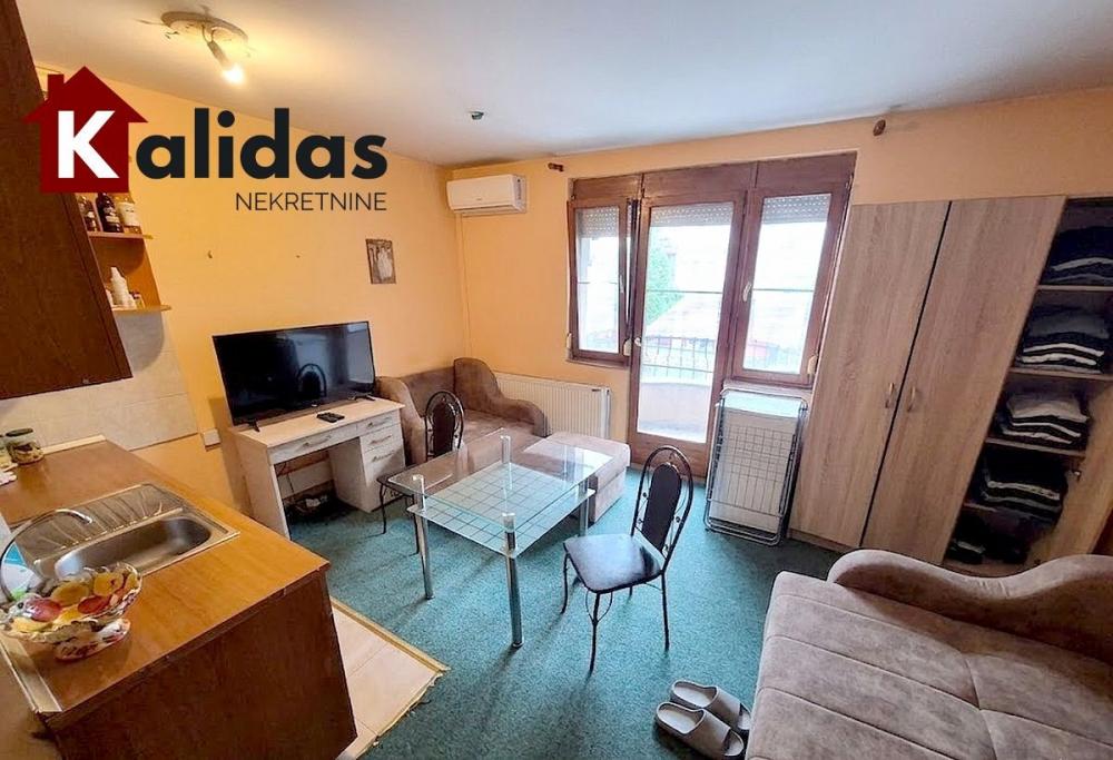 Slika 2 - Stan,NOVI SAD,CARA DUŠANA,kv: 23, € 85000, ID: 1008799