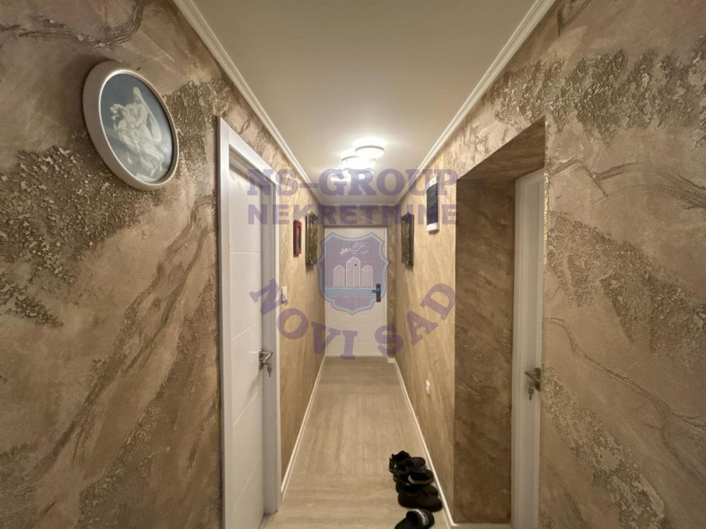 Slika 5 - Jednoiposoban, 38m2, Detelinara Novi Sad, sa terasom