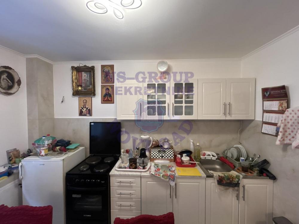Slika 2 - Jednoiposoban, 38m2, Detelinara Novi Sad, sa terasom