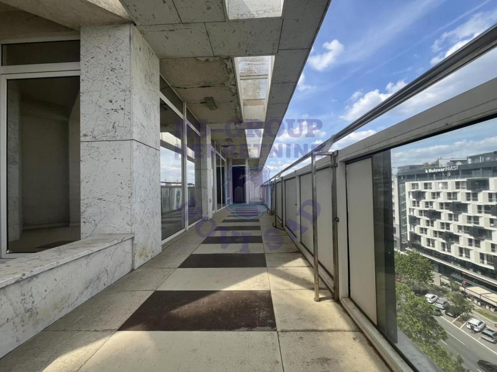 Slika 3 - Na prodaju ekskluzivan penthouse na jednoj od najatraktivnijih lokacija u Novom Sadu