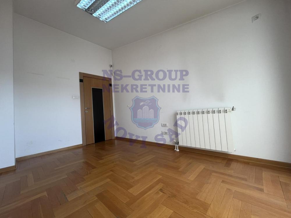 Slika 6 - Na prodaju ekskluzivan penthouse na jednoj od najatraktivnijih lokacija u Novom Sadu
