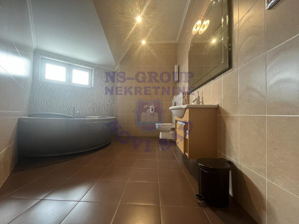 Slika 8 - Na prodaju ekskluzivan penthouse na jednoj od najatraktivnijih lokacija u Novom Sadu