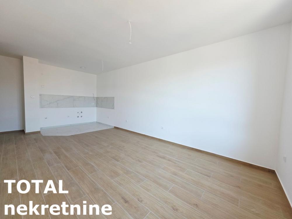 Slika 3 - Stan,NOVI SAD,TELEP,kv: 65.00, € 179000, ID: 1102669