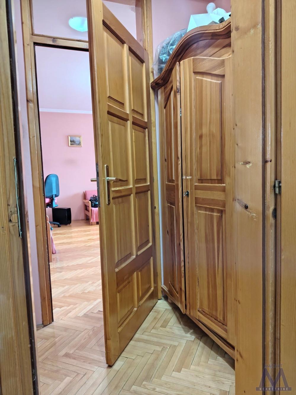 Slika 6 - Stan,NOVI SAD,CENTAR,kv: 95, € 259000, ID: 1019373