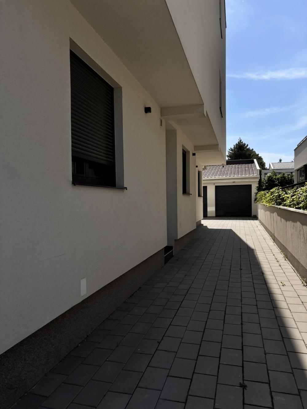 Slika 8 - Dvoiposoban, 55m2, Subotička Novi Sad, sa terasom, sa parkingom