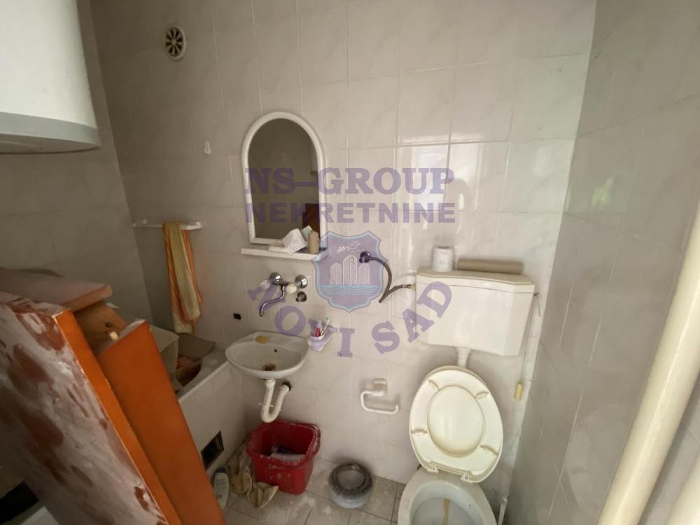 Slika 2 - Jednoiposoban, 37m2, Detelinara Novi Sad