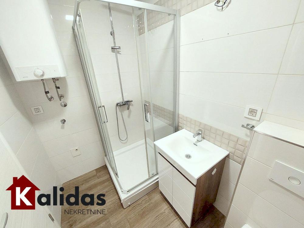 Slika 11 - Stan,NOVI SAD,DETELINARA,kv: 40, € 129780, ID: 1008807