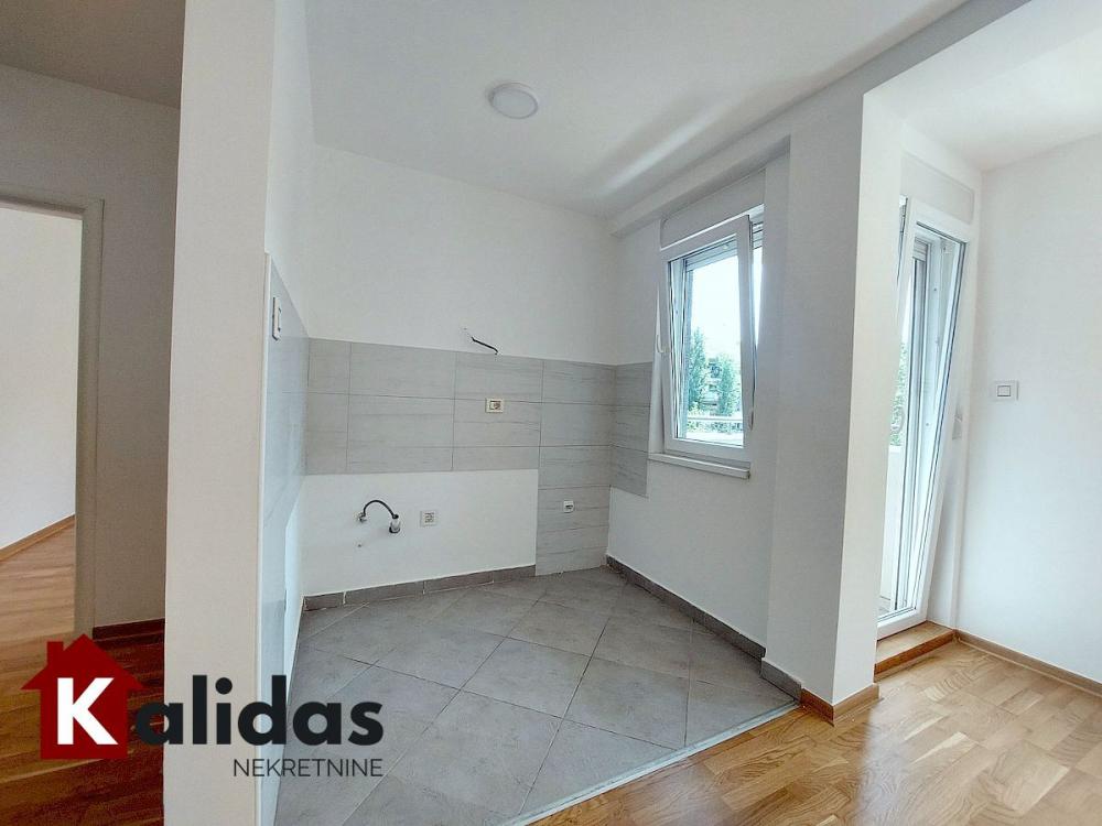 Slika 5 - Stan,NOVI SAD,DETELINARA,kv: 40, € 129780, ID: 1008807