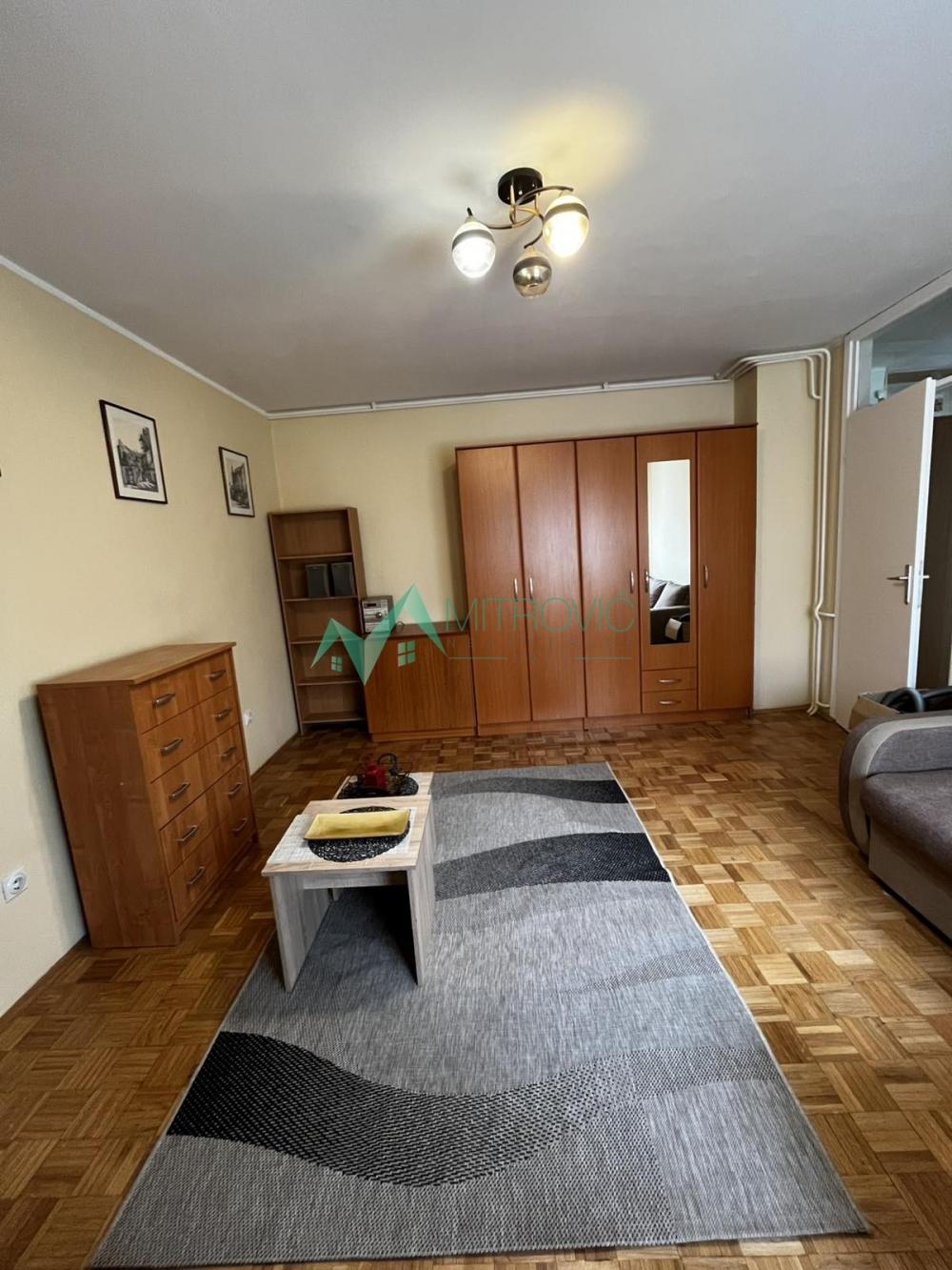Slika 2 - Prodaje se jednoiposoban stan na odličnoj lokaciji na Novom Naselju.