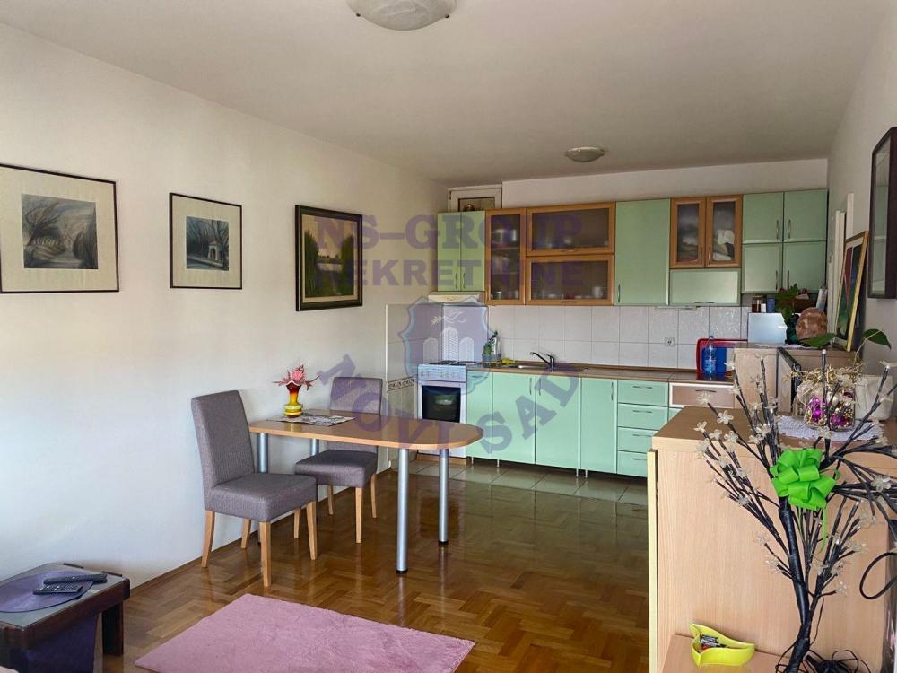 Slika 2 - Odlican dvosoban stan na Novoj Detelinari!