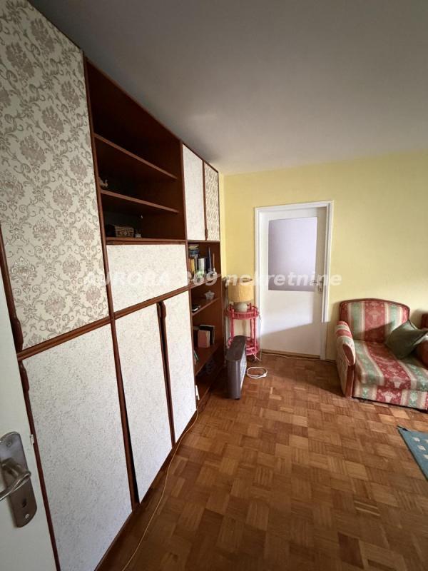 Slika 1 - NOVI SAD, DETELINARA, RENOVIRAN DVOSOBAN 47m2