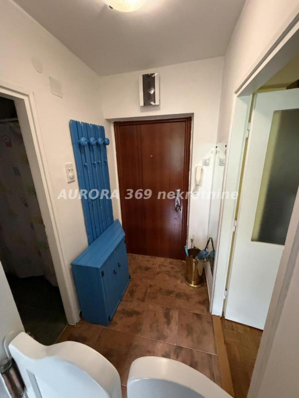 Slika 6 - NOVI SAD, DETELINARA, RENOVIRAN DVOSOBAN 47m2