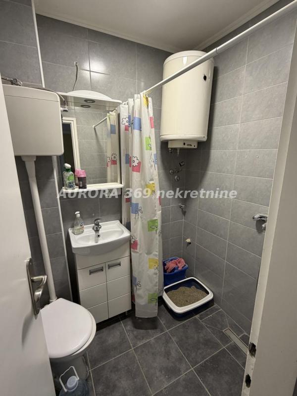 Slika 7 - NOVI SAD, DETELINARA, RENOVIRAN DVOSOBAN 47m2
