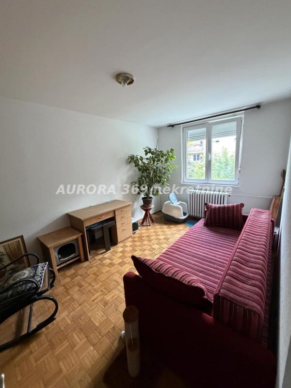 Slika 3 - NOVI SAD, DETELINARA, RENOVIRAN DVOSOBAN 47m2