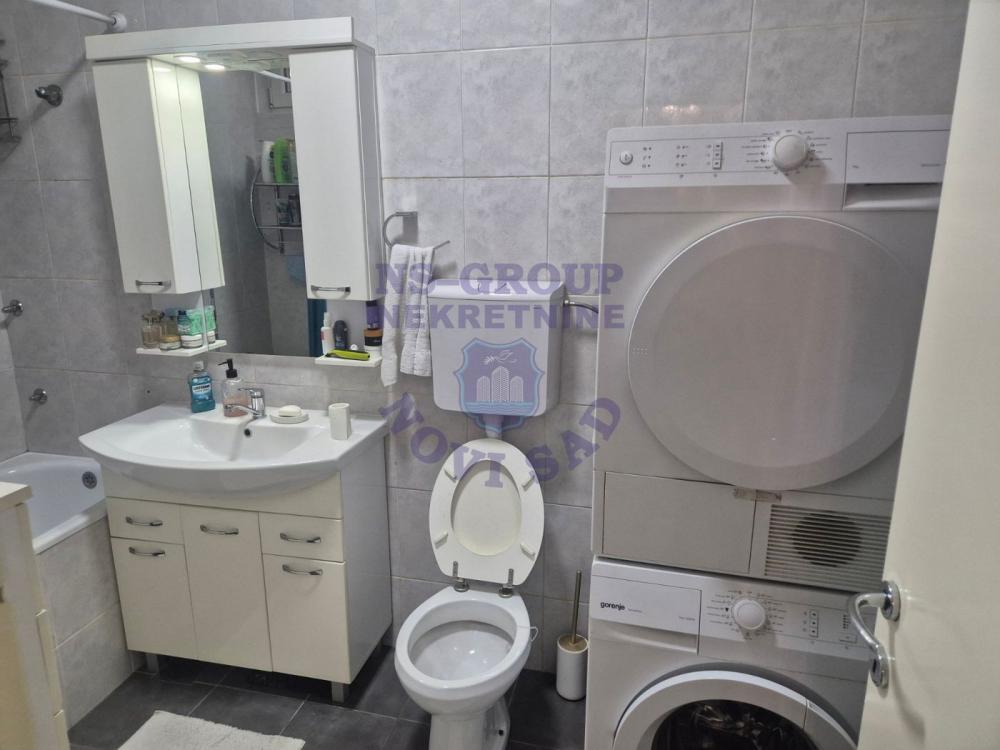 Slika 6 - Trosoban, 68m2, Nova Detelinara Novi Sad, sa terasom, ima lift
