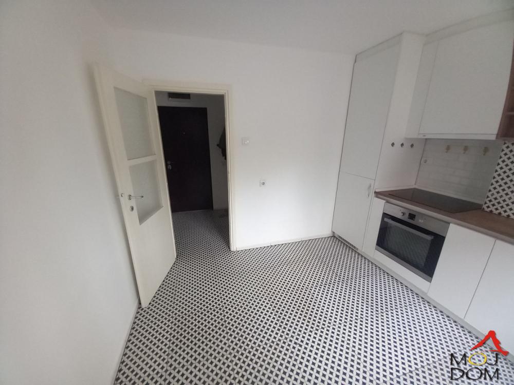Slika 1 - Stan,NOVI SAD,BULEVAR,kv: 31, € 111240, ID: 1032297