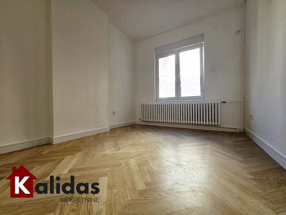 Slika 8 - Stan,NOVI SAD,KEJ,kv: 112, € 397990, ID: 1008810