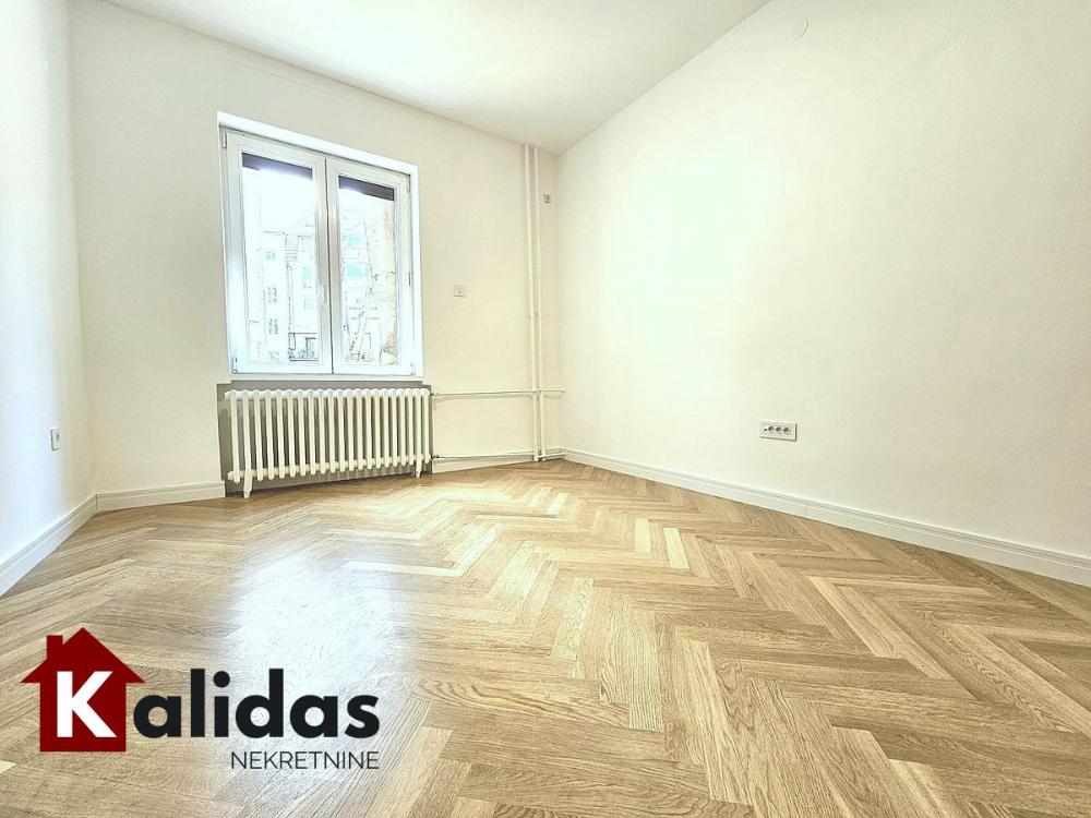 Slika 3 - Stan,NOVI SAD,KEJ,kv: 75, € 266500, ID: 1008809