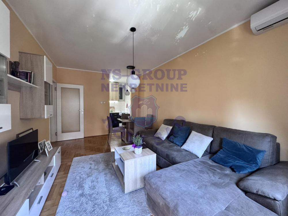 Slika 3 - Dvosoban, 42m2, Nova Detelinara Novi Sad, sa terasom, ima lift