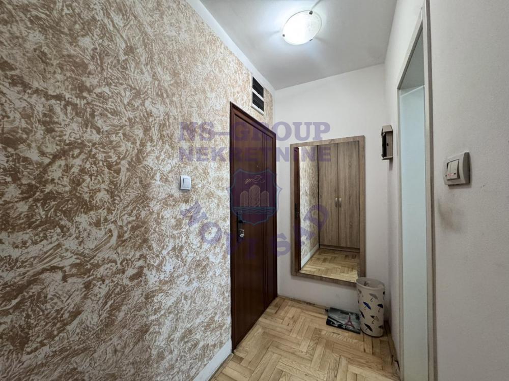 Slika 6 - Dvosoban, 42m2, Nova Detelinara Novi Sad, sa terasom, ima lift