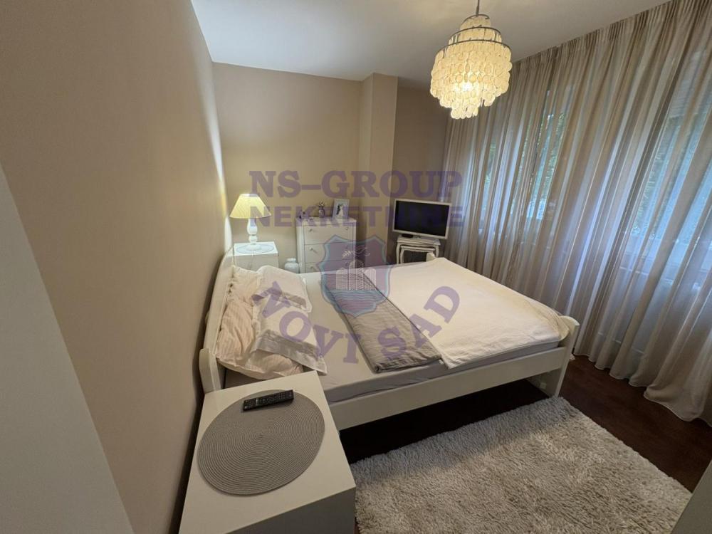 Slika 6 - Renoviran porodican na Novom Naselju!