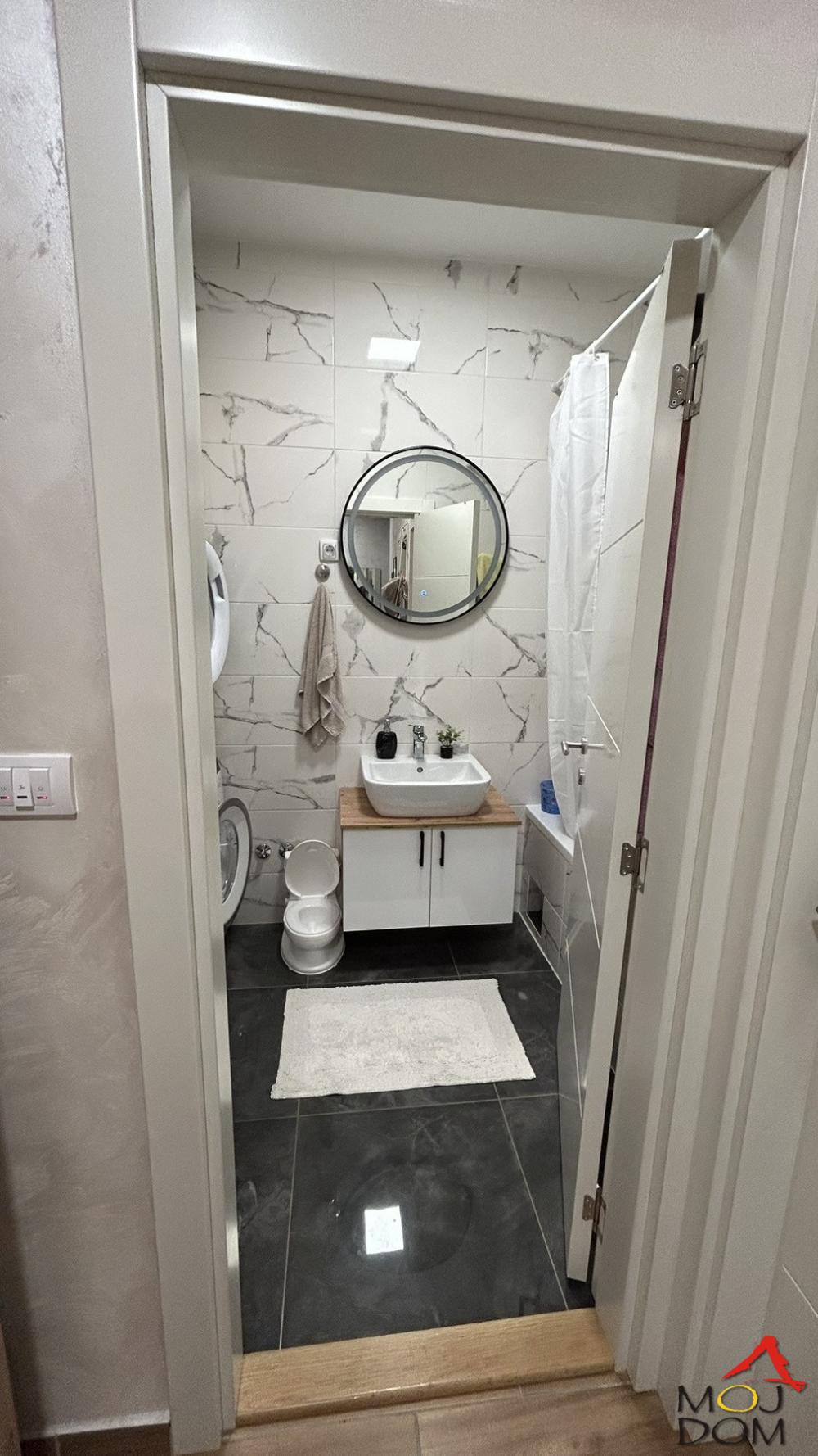 Slika 8 - Stan,NOVI SAD,ADAMOVIĆEVO NASELJE,kv: 59, € 221450, ID: 1032260