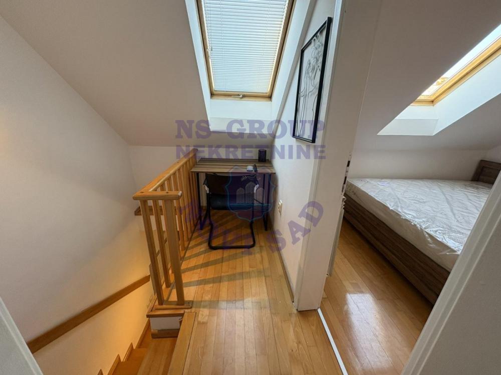 Slika 5 - Jednoiposoban, 42m2, Novi Sad centar Novi Sad, sa terasom, ima lift