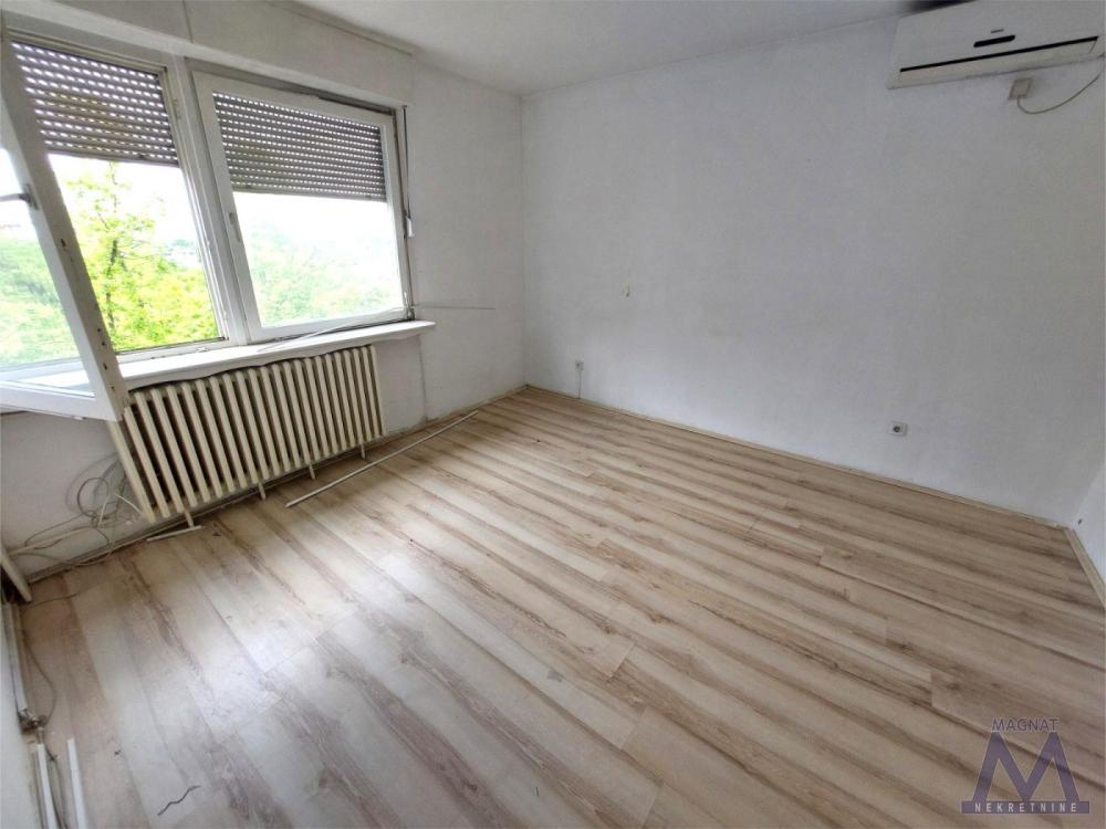 Slika 4 - Stan,NOVI SAD,AVIJACIJA,kv: 72, € 142000, ID: 1019374