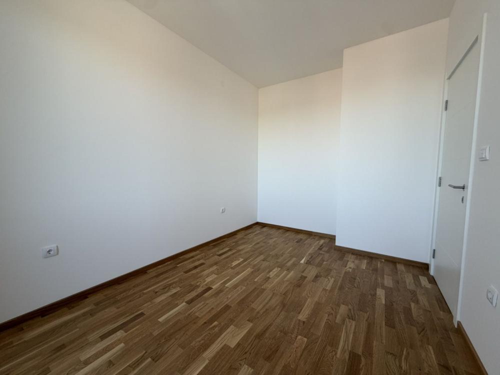 Slika 10 - SALAJKA - 90m2 - Garažno mesto u ceni