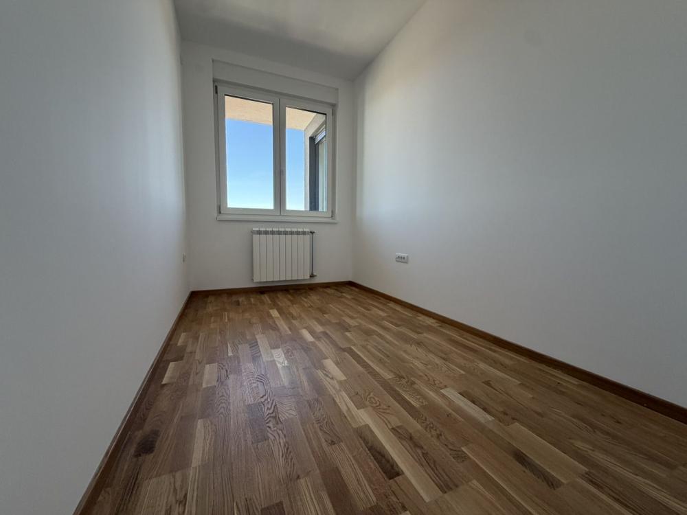 Slika 8 - SALAJKA - 90m2 - Garažno mesto u ceni