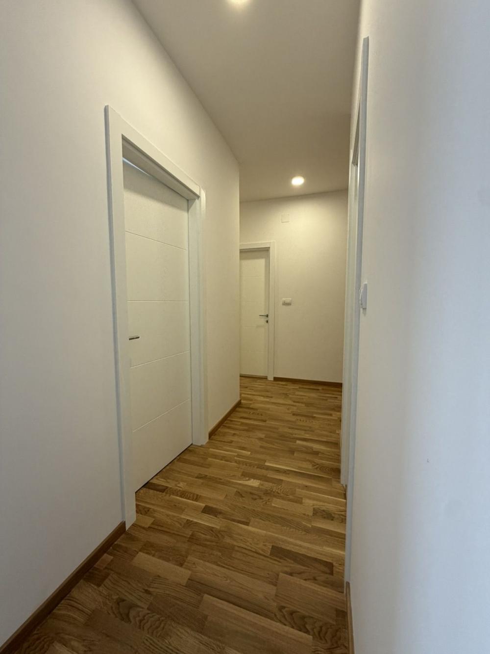 Slika 2 - SALAJKA - 90m2 - Garažno mesto u ceni