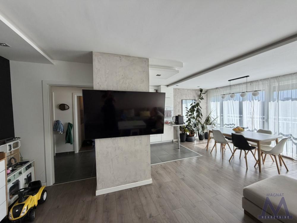 Slika 3 - Stan,NOVI SAD,LIMAN 3,kv: 82, € 278000, ID: 1019375
