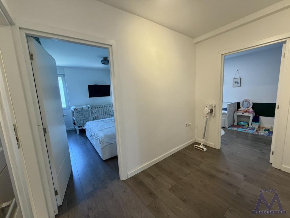 Slika 8 - Stan,NOVI SAD,LIMAN 3,kv: 82, € 278000, ID: 1019375