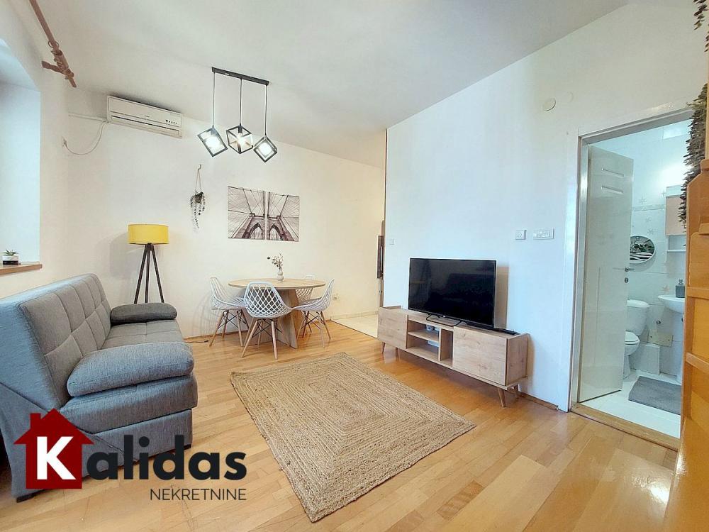 Slika 1 - Stan,NOVI SAD,CENTAR,kv: 42, € 128750, ID: 1008814