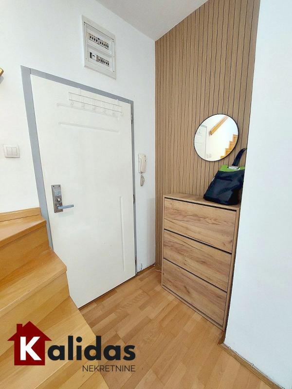 Slika 10 - Stan,NOVI SAD,CENTAR,kv: 42, € 128750, ID: 1008814