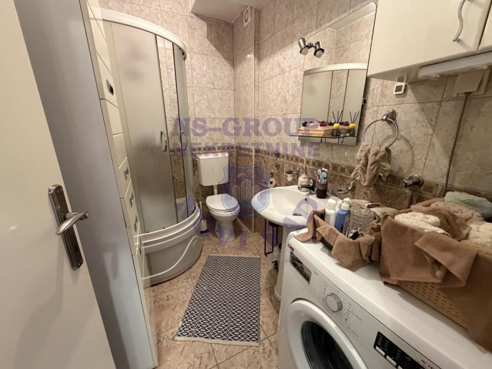 Slika 7 - Dvosoban, 41m2, Bulevar patrijarha Pavla (Somborski bulevar) Novi Sad, sa terasom, ima lift