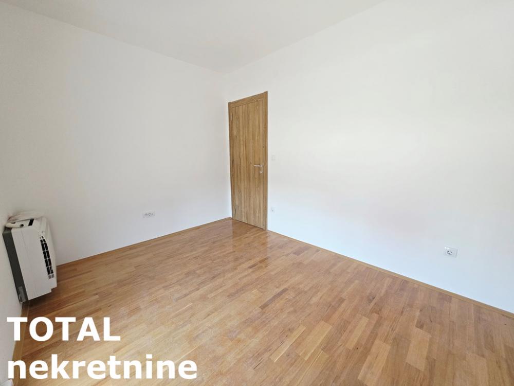 Slika 6 - Stan,PETROVARADIN,MISELUK,kv: 80.00, € 160000, ID: 1102552