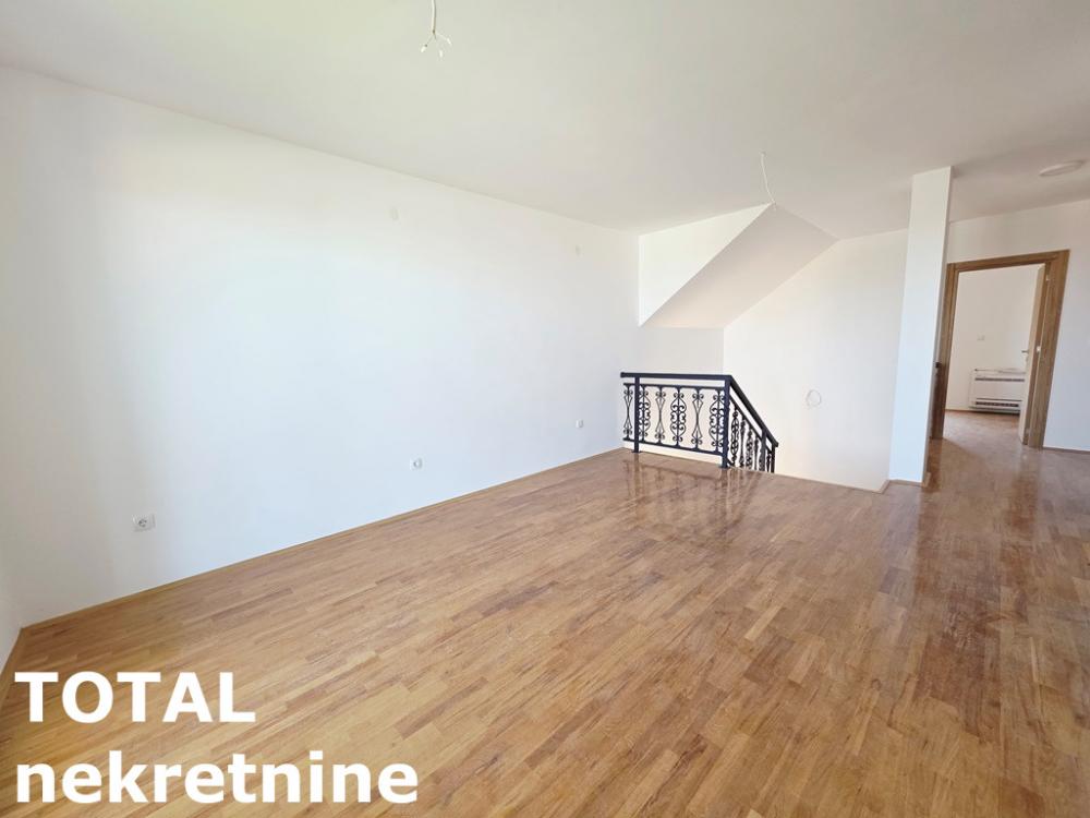 Slika 2 - Stan,PETROVARADIN,MISELUK,kv: 80.00, € 160000, ID: 1102552