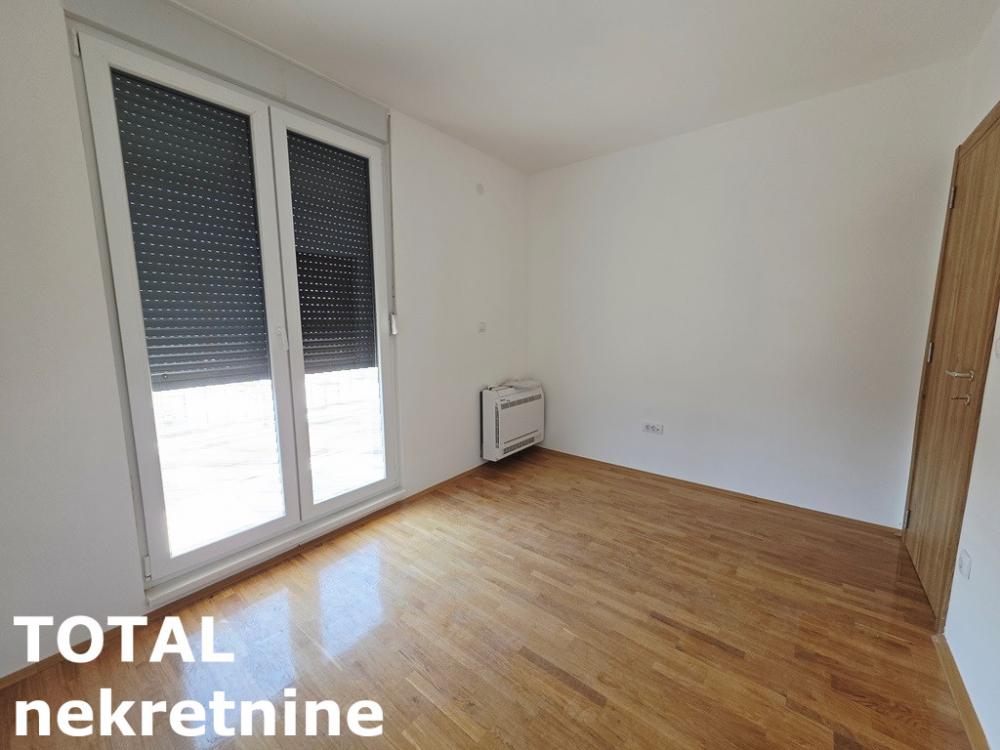 Slika 5 - Stan,PETROVARADIN,MISELUK,kv: 80.00, € 160000, ID: 1102552