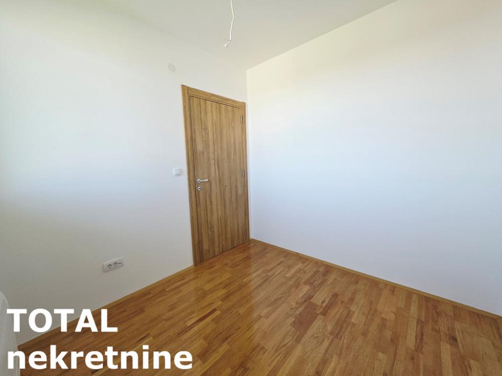 Slika 9 - Stan,PETROVARADIN,MISELUK,kv: 80.00, € 160000, ID: 1102552