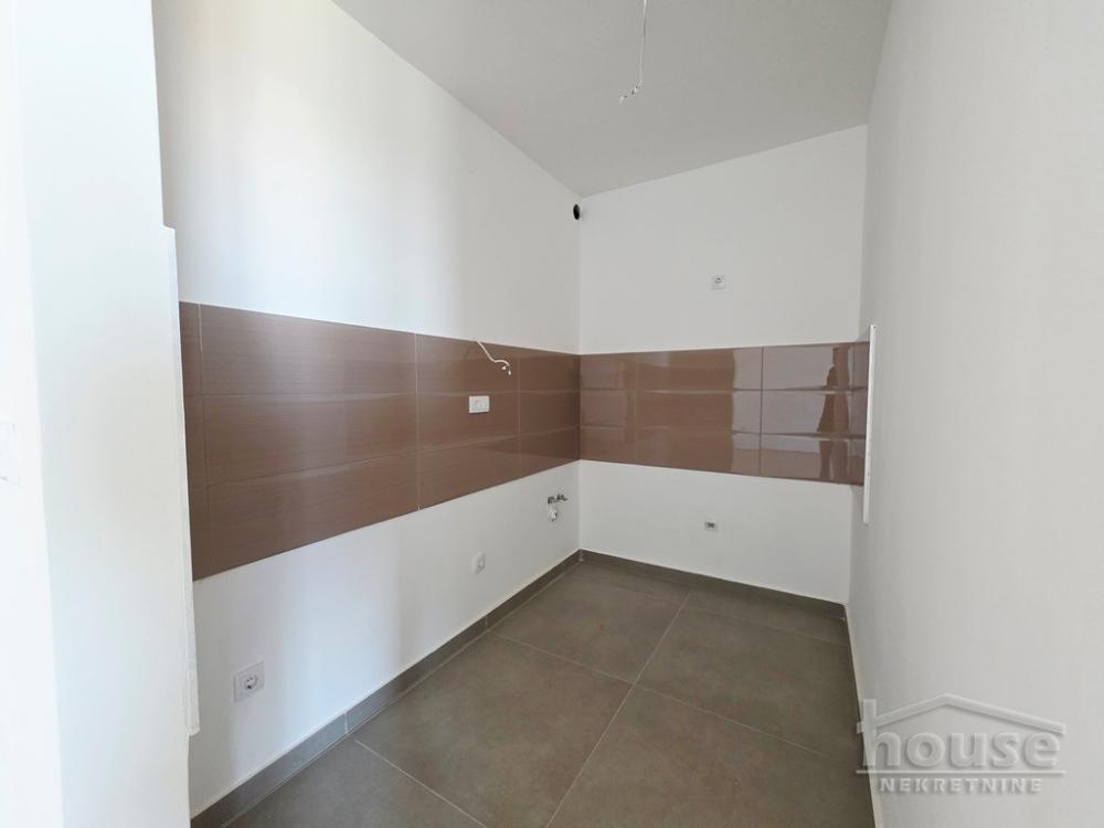 Slika 3 - Stan,PETROVARADIN,MIŠELUK,kv: 80.00, € 160000, ID: 1065704
