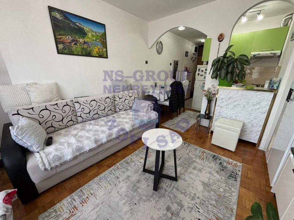Glavna slika -Odlična garsonjera na Novom Naselju