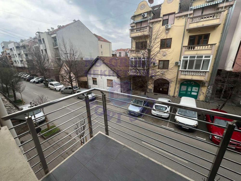 Slika 4 - Prodaja stana, 42m2, Socijalno Novi Sad, sa terasom, ima lift