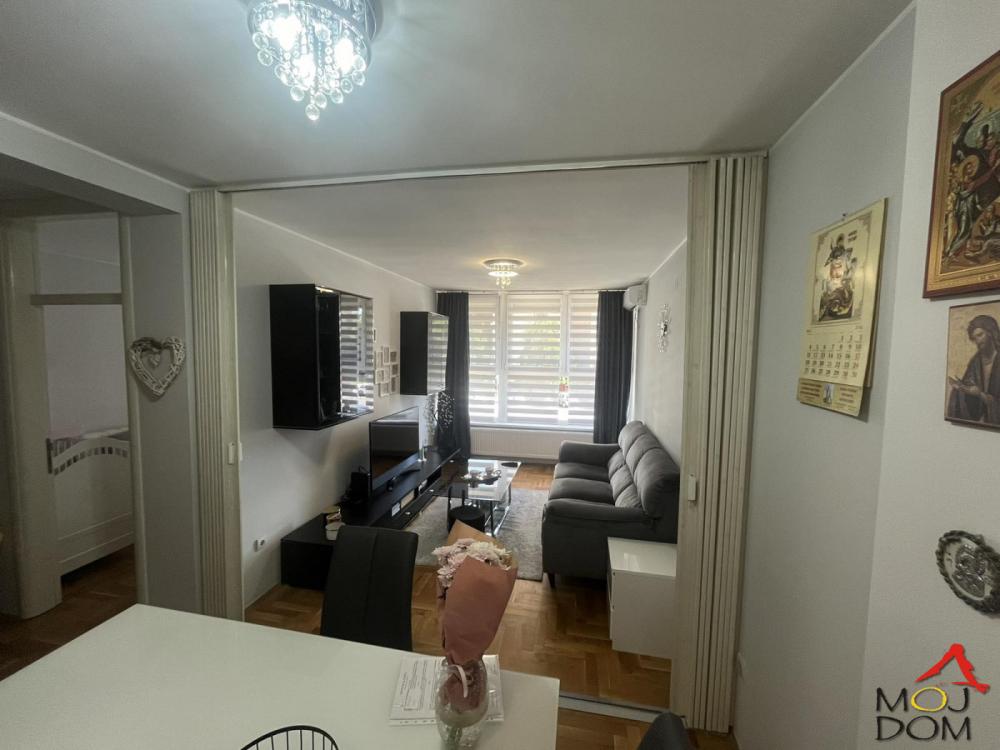 Slika 11 - Stan,NOVI SAD,GRBAVICA,kv: 44, € 154450, ID: 1032303