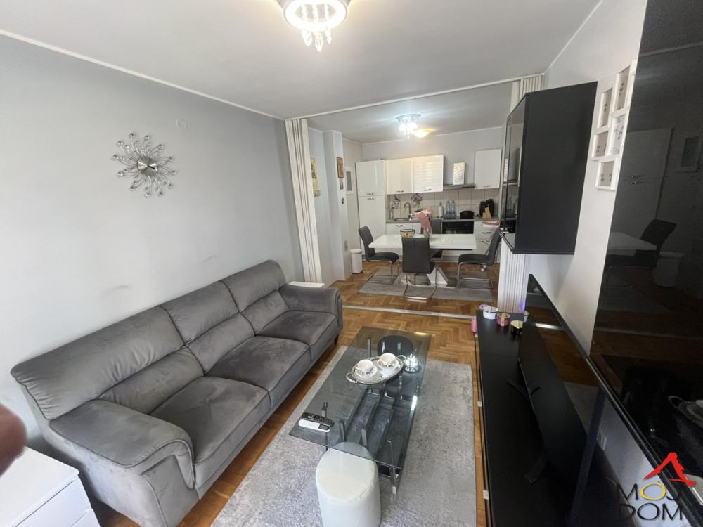 Slika 3 - Stan,NOVI SAD,GRBAVICA,kv: 44, € 154450, ID: 1032303