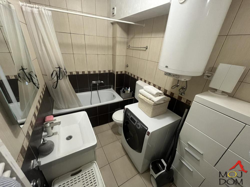 Slika 10 - Stan,NOVI SAD,GRBAVICA,kv: 44, € 154450, ID: 1032303