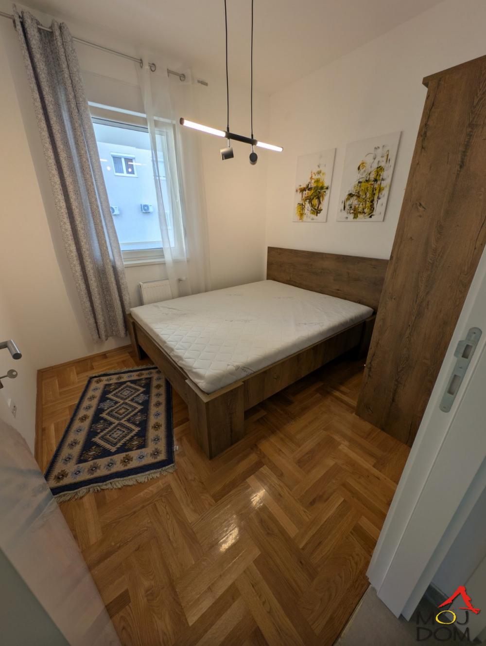 Slika 4 - Stan,NOVI SAD,ŠARENGRAD,kv: 37, € 128750, ID: 1032335