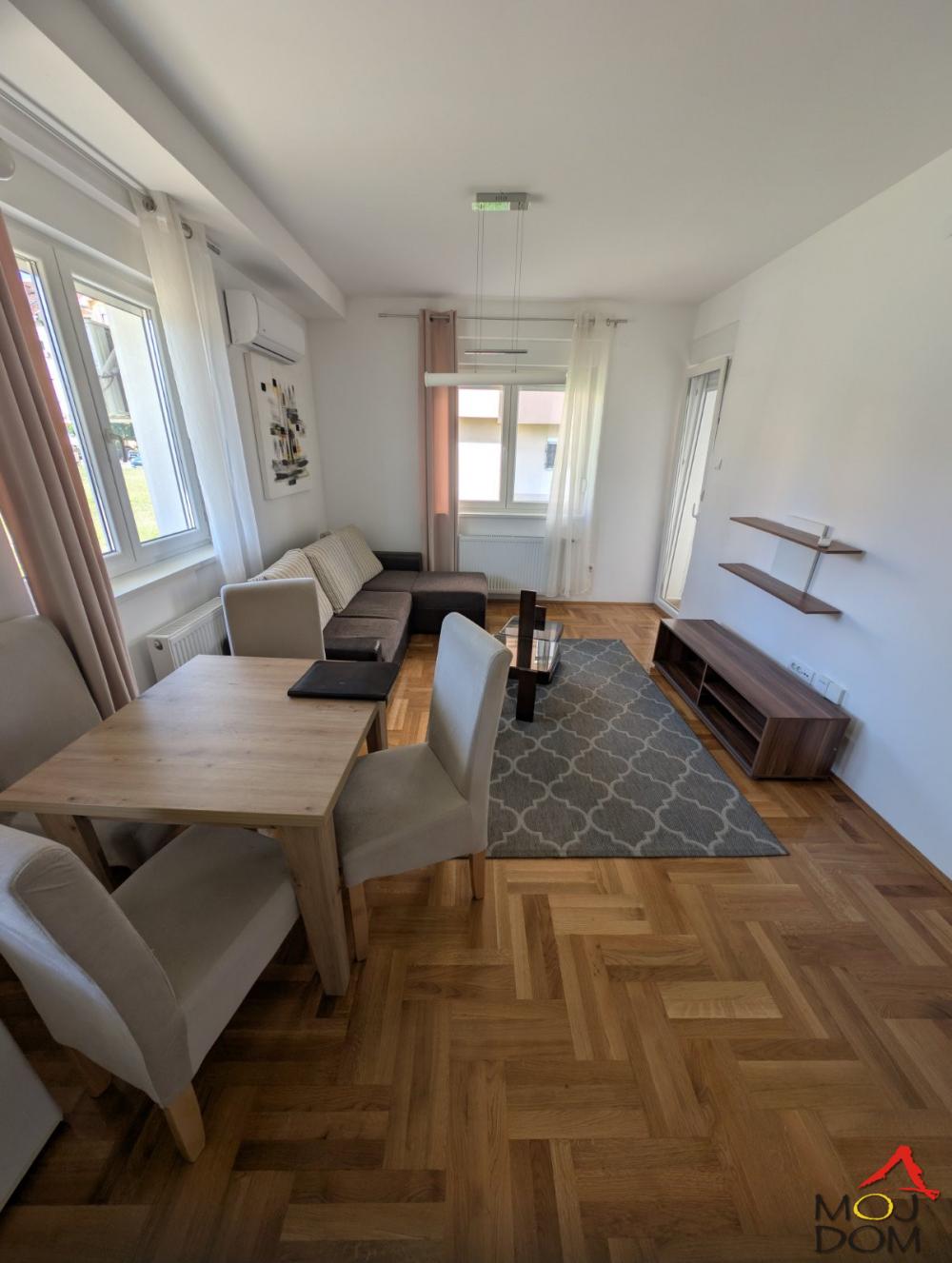 Slika 1 - Stan,NOVI SAD,ŠARENGRAD,kv: 37, € 128750, ID: 1032335