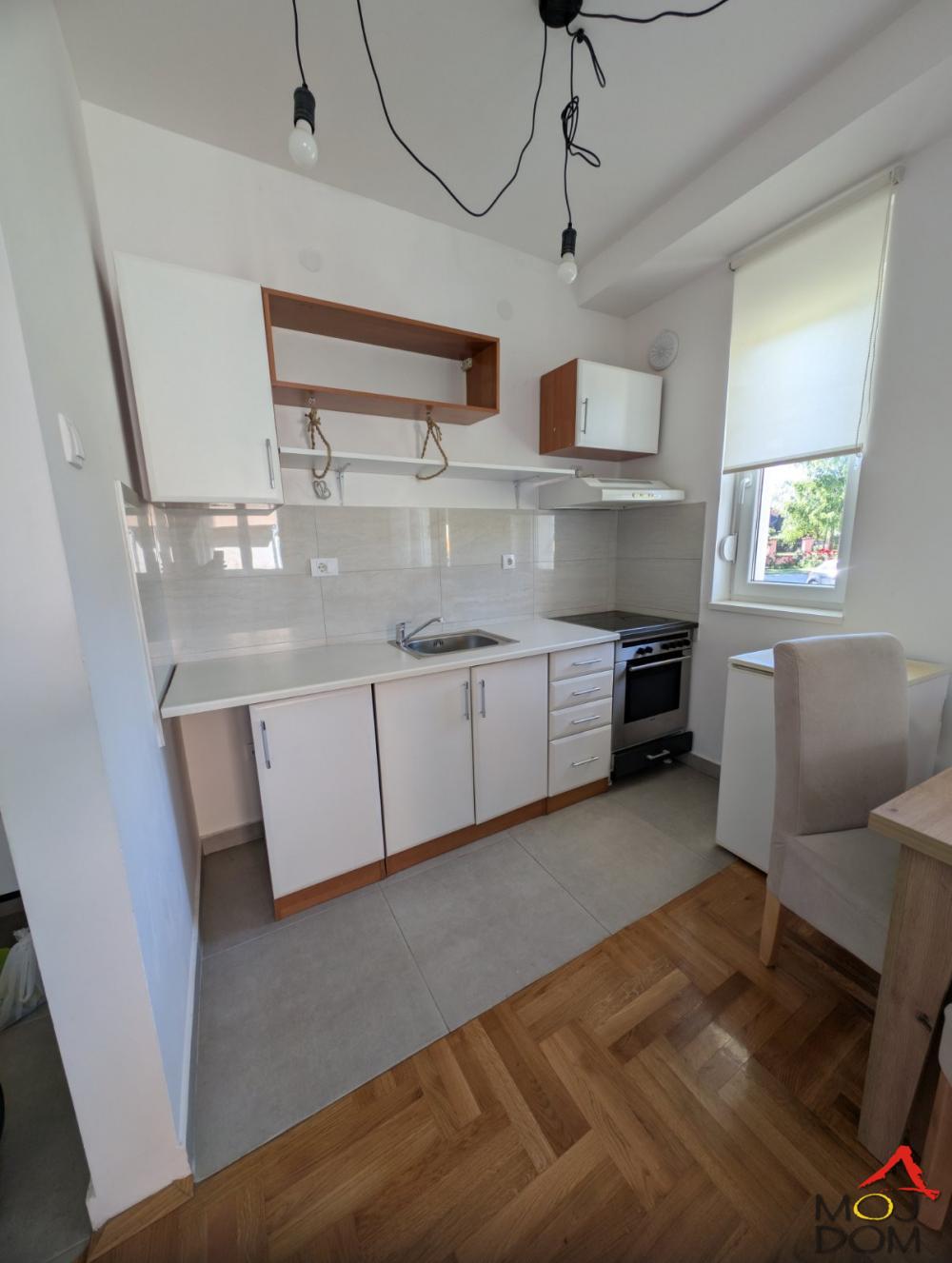 Slika 6 - Stan,NOVI SAD,ŠARENGRAD,kv: 37, € 128750, ID: 1032335